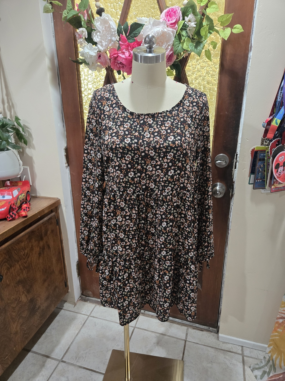 Women’s Floral Swing Dress - Black with Pink/Peach Flowers